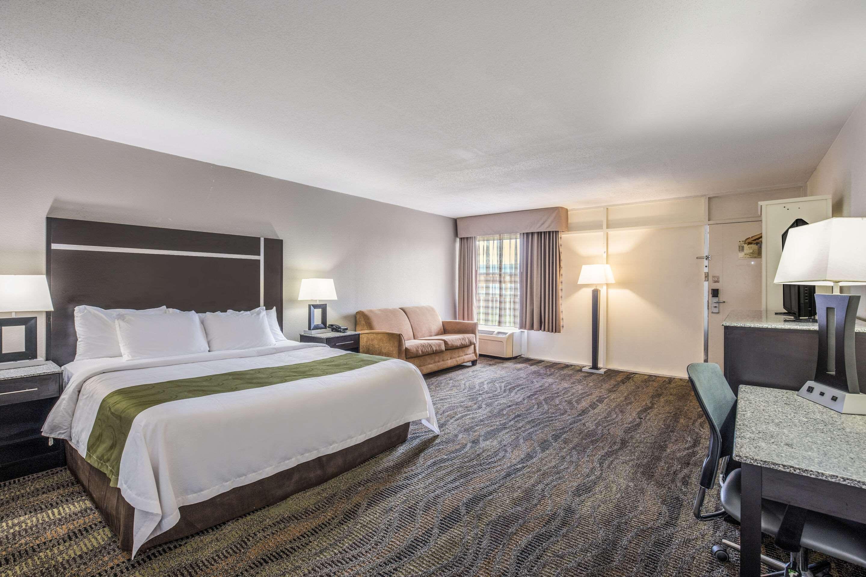 Quality Inn & Suites Conference Center Thomasville Exteriör bild